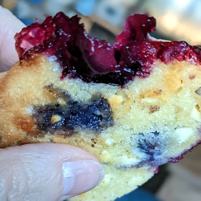 Blueberry White Chocolate Chip Cookies : Summer Berry Treat | The Cookalong Podcast
